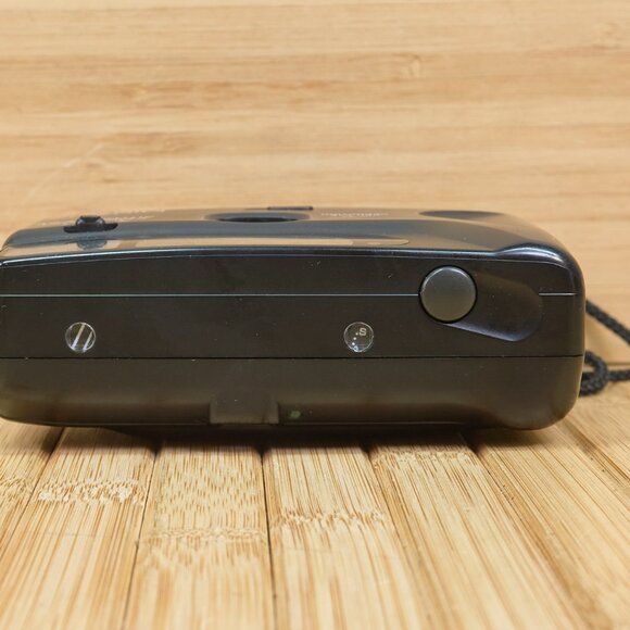 Vintage Minolta Freedom Autodate SII 35mm AF Film Camera, red-eye reduction - Picture 4 of 8